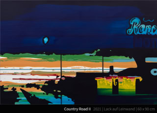 Country Road II - PARIS, TEXAS gilt als Wenders’ bekanntester und weltweit erfolgreichster Film. Von der Kritik gefeiert, gewann er eine Reihe von wichtigen internationalen Preisen, u. a. die Goldene Palme in Cannes.  Dieses ungewöhnliche Road Movie nach einem Drehbuch des Pulitzer Preisträgers Sam Shepard erzählt die Geschichte von Travis (Harry Dean Stanton), einem Mann, der eines Tages in der glühenden Hitze des „Big Bend“ aus Mexiko nach Texas hinüberwandert. Travis spricht kein Wort. Und auch sein Gedächtnis scheint er weitgehend verloren zu haben. Aber er ist getrieben von dem Wunsch, seine Familie wiederzufinden, seine junge Frau Jane (Nastassja Kinski) die er wohl mit seiner krankhaften Eifersucht in Lebensgefahr gebracht hat, und seinen 7-jährigen Sohn Hunter (Hunter Carson). Seit vier Jahren wurde Travis für tot gehalten. Sein Bruder Walt (Dean Stockwell) kommt aus LA nach Texas geflogen, um den verlorenen Bruder zurückzuholen.  Walt und seine Frau Ann (Aurore Clément) sind zu Hunters Zieheltern geworden. Es ist sehr schwer für die beiden, diese Rollen nun wieder aufzugeben, vor allem, als sie erfahren, daß Travis sich gemeinsam mit seinem Sohn auf die Suche nach Jane machen will. Sie wissen nichts von ihr, außer daß sie vermutlich in Huston lebt…  Neben den beeindruckenden schauspielerischen Leistungen von Harry Dean Stanton als Travis und Nastassja Kinski als Jane, ist PARIS, TEXAS auch durch seinen einzigartigen Soundtrack von Ry Cooder zu einem Kultfilm geworden.